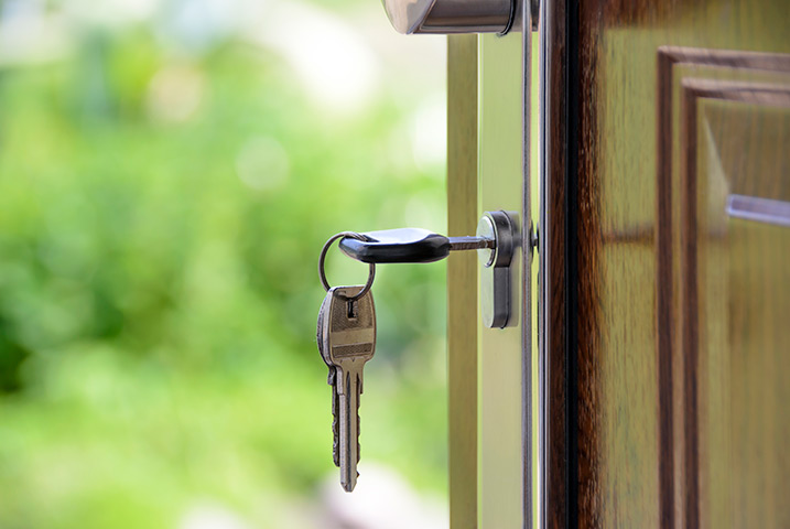 A2B Locks are able to provide local locksmiths in Ealing Brent to repair your broken locks. 